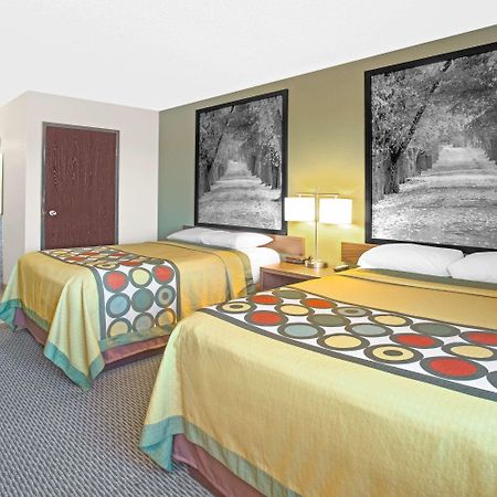Отель Super 8 By Wyndham Windsor/Madison North Экстерьер фото