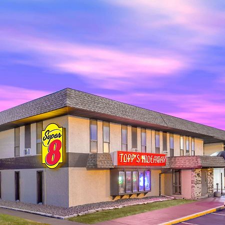 Отель Super 8 By Wyndham Windsor/Madison North Экстерьер фото