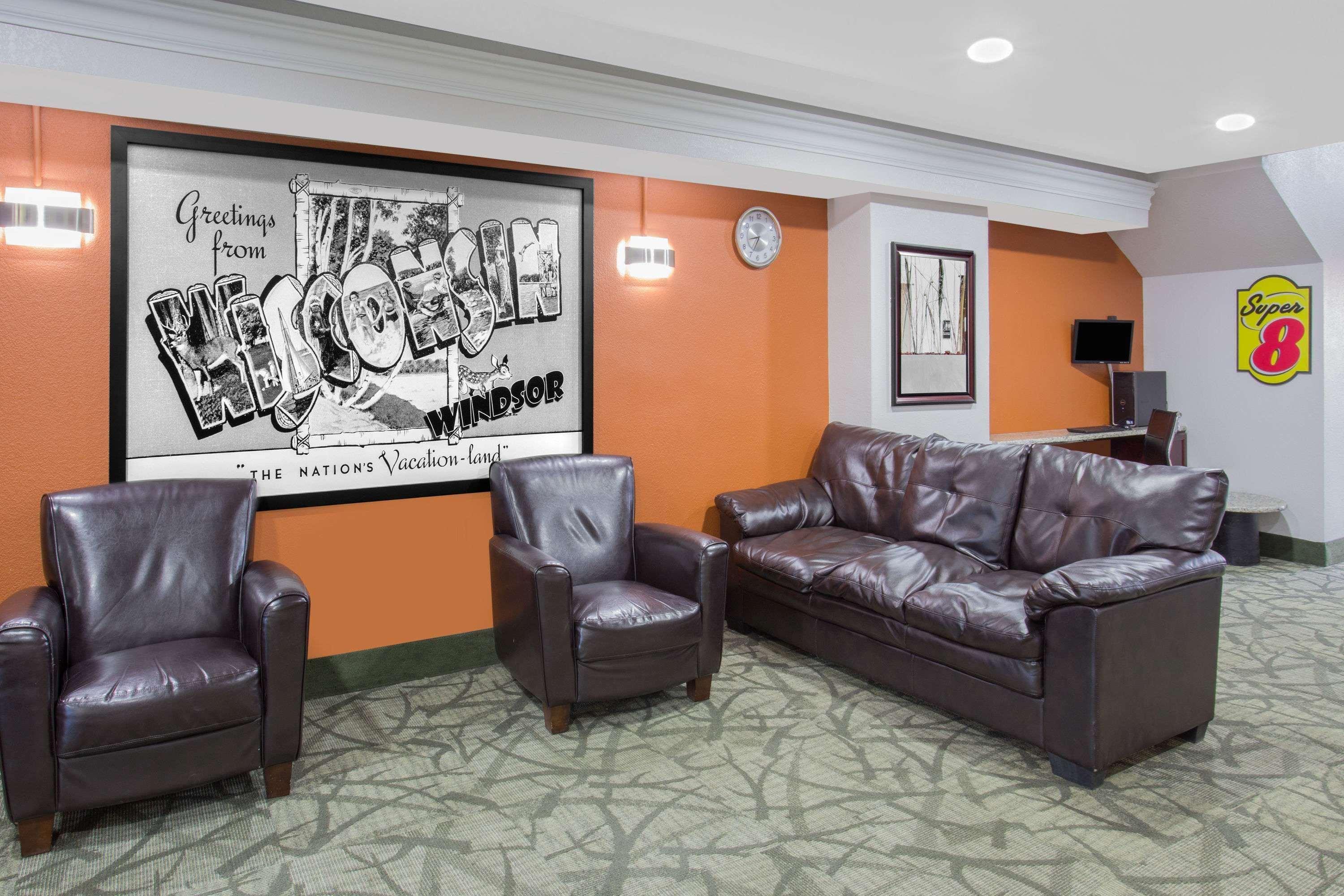 Отель Super 8 By Wyndham Windsor/Madison North Экстерьер фото